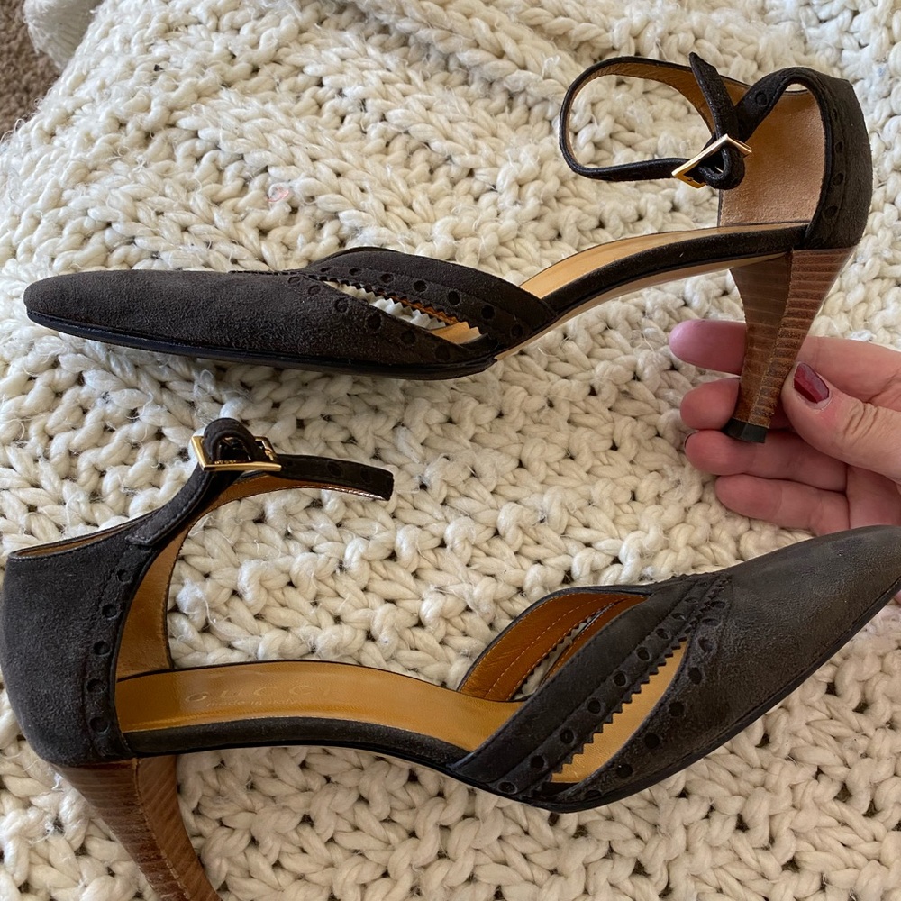 Gorgeous Gucci Heels - Picture 7 of 14